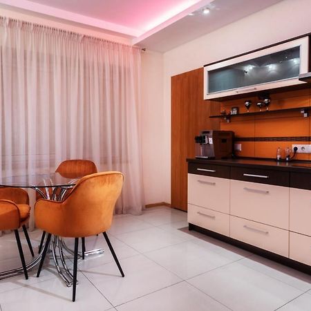 Premium Jacuzzi Apartment Клайпеда Екстериор снимка
